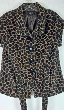 LUii Button Down Vest Size Medium EUC